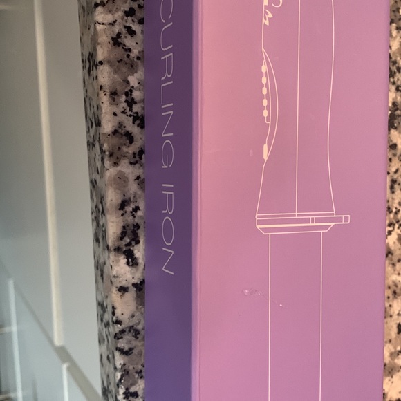 New SB2 mini curling iron in box - Picture 2 of 2